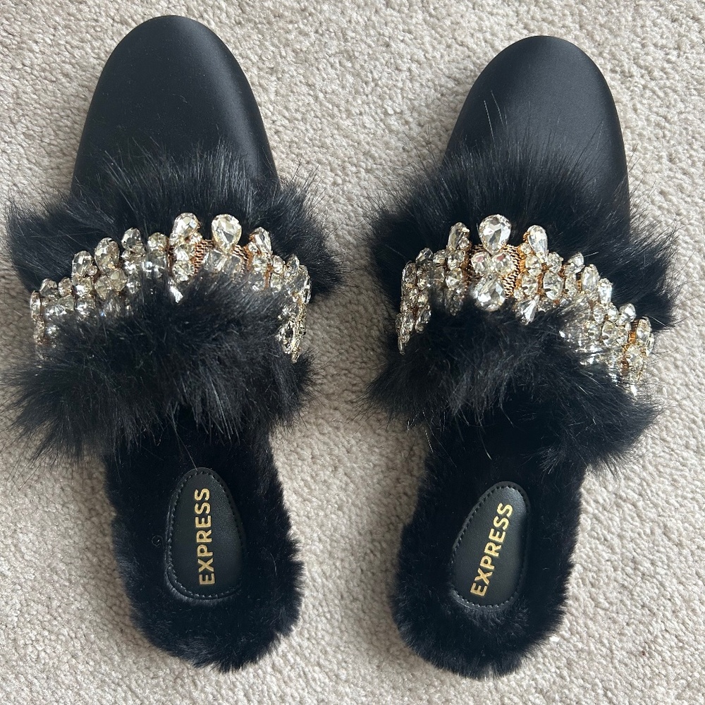 Black Express Mules New Size Small